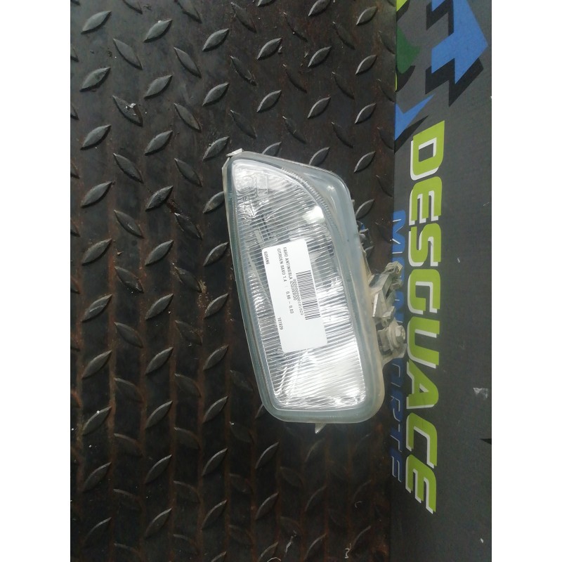 Recambio de faro antiniebla izquierdo para citroën saxo 1.4 referencia OEM IAM 6204N6  