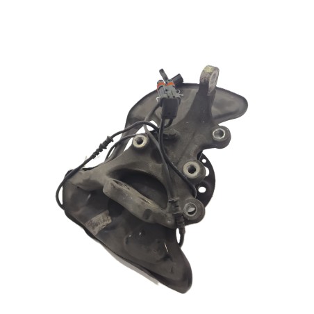 Recambio de mangueta delantera derecha para mercedes-benz clase c (w204) c 200 cdi (204.001) referencia OEM IAM A2043320201  