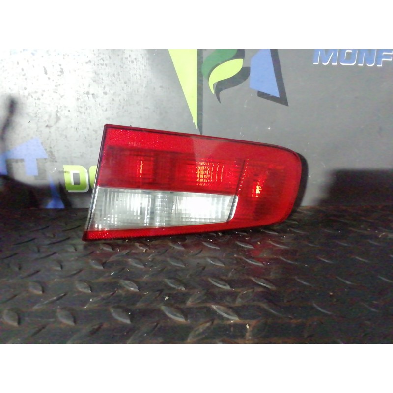 Recambio de piloto trasero izquierdo interior para renault laguna ii (bg0) expression referencia OEM IAM 8200002476  