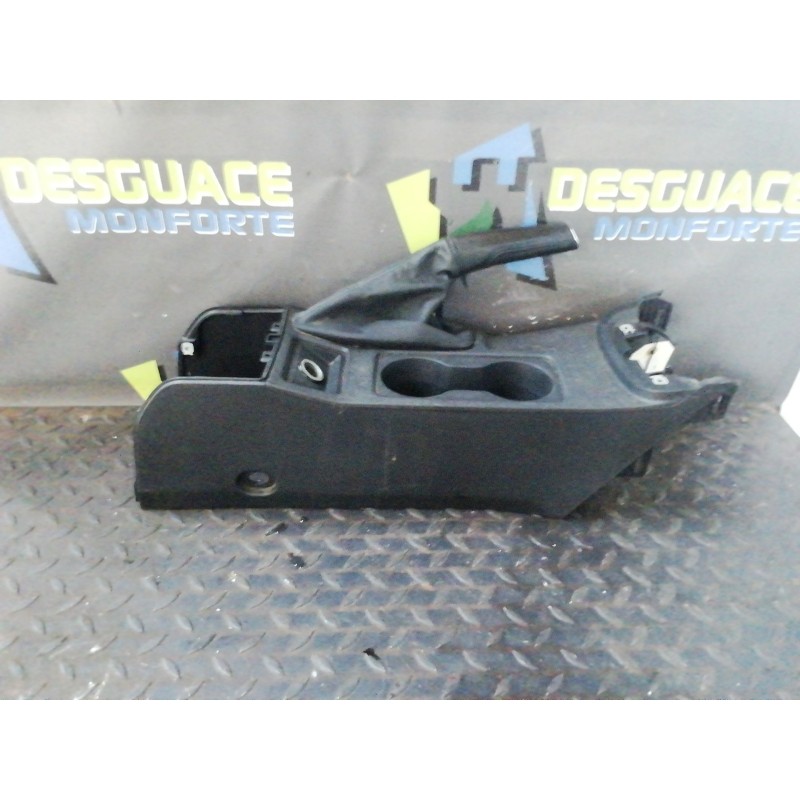 Desguace MonforteAPOYABRAZOS CENTRAL 5F0863243 SEATApoyabrazos central|Desguace Monforte