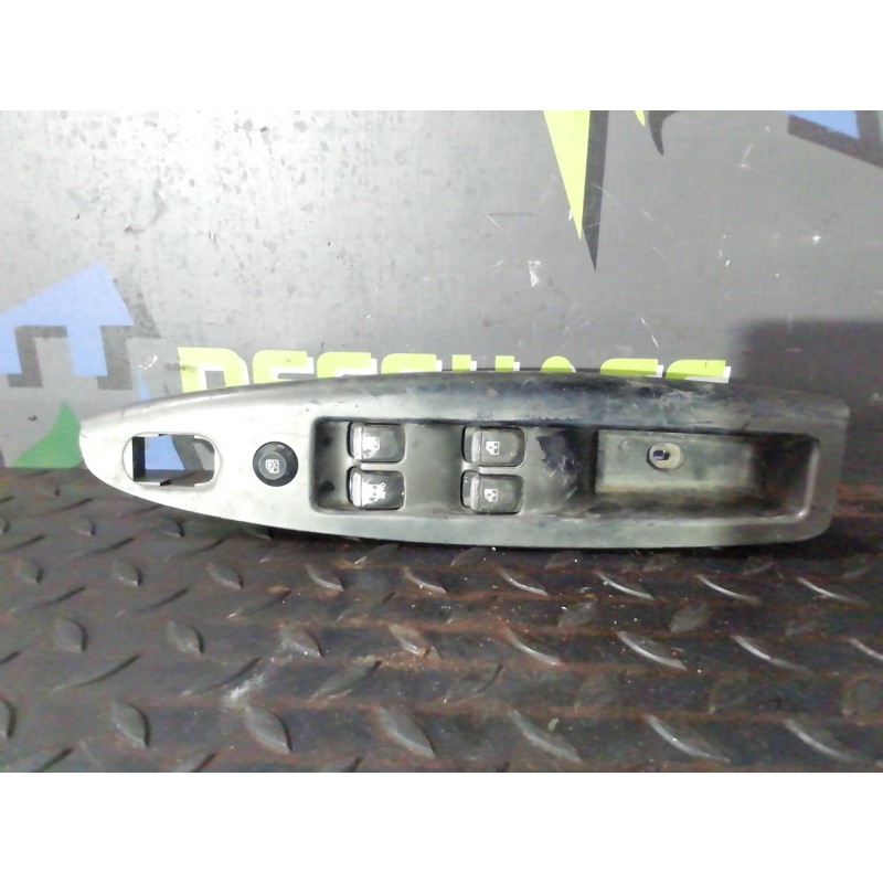 Recambio de mando elevalunas delantero izquierdo para chevrolet nubira berlina 1.6 cat referencia OEM IAM 96190771  