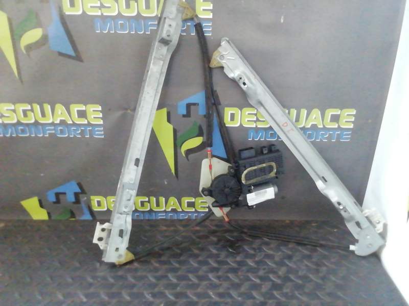ELEVALUNAS DELANTERO IZQUIERDO 9221CV 