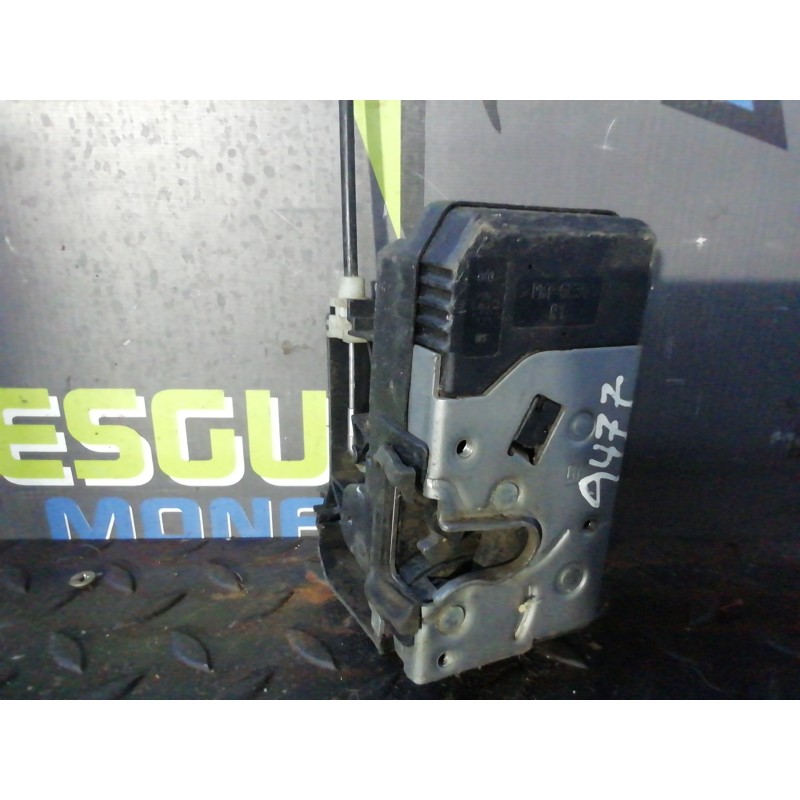 Recambio de cerradura puerta delantera derecha para opel corsa c referencia OEM IAM 24434885  