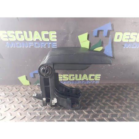 Recambio de apoyabrazos central para bmw serie 3 berlina (e46) 318d referencia OEM IAM 51168213678  