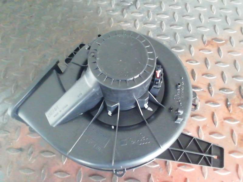 MOTOR CALEFACCION 6Q1820015H 