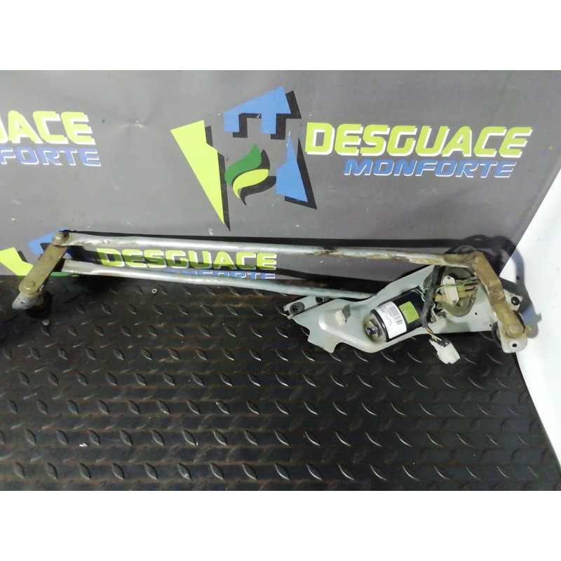 Recambio de motor limpia delantero para nissan cabstar 01.04  cabina doble cabina doble referencia OEM IAM 288105T021  