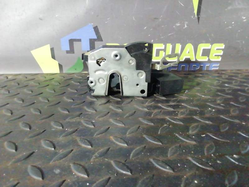 CERRADURA PUERTA DELANTERA IZQUIERDA 67111387606 