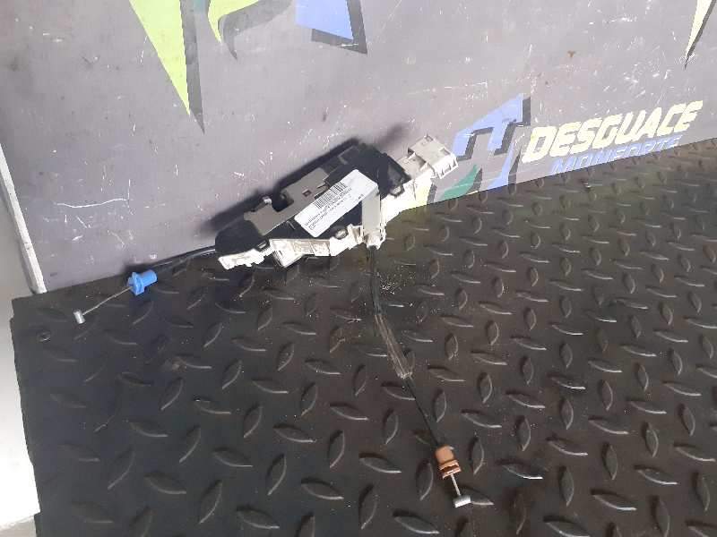 CERRADURA PUERTA TRASERA DERECHA 