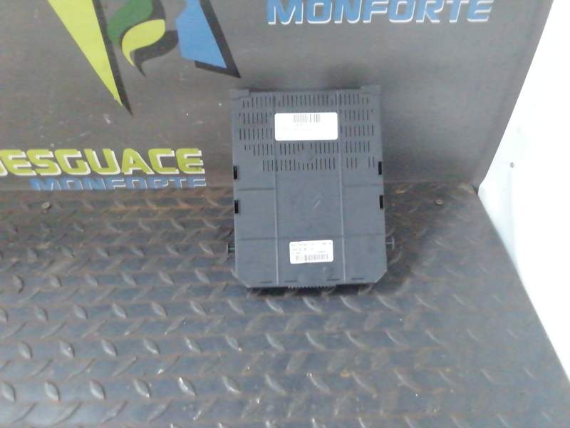 CAJA RELES / FUSIBLES 9663510180 