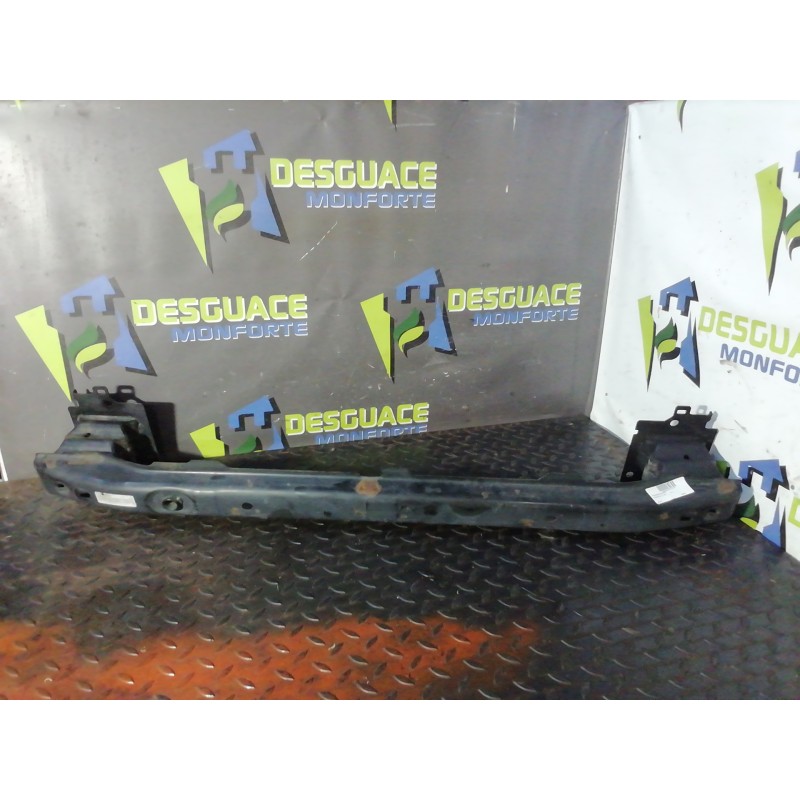 Recambio de travesaño inferior para citroën c2 1.4 hdi referencia OEM IAM 964210  