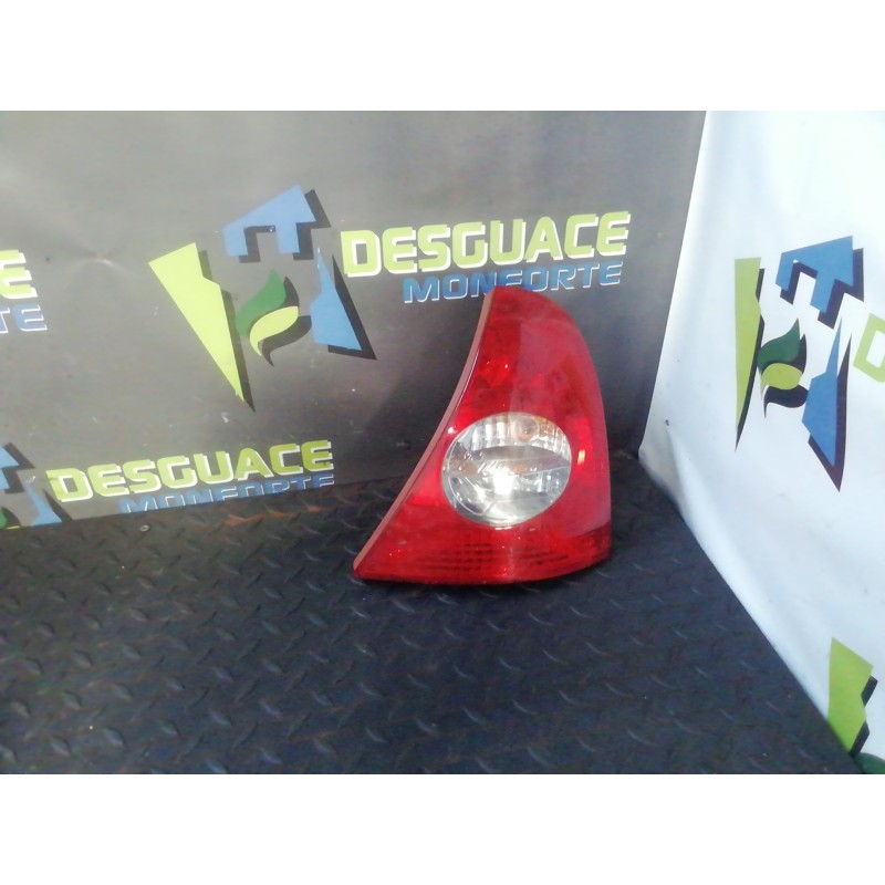 Recambio de piloto trasero derecho para renault clio ii fase ii (b/cb0) referencia OEM IAM 8200071414  