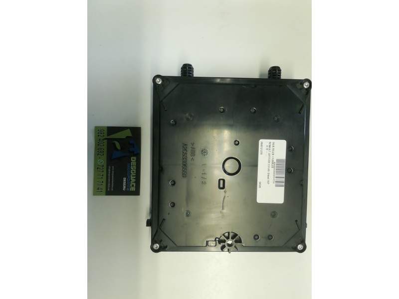CAJA RELES / FUSIBLES 284B12127R 5WY8638D 