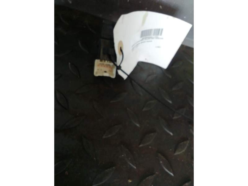 MANDO ELEVALUNAS DELANTERO DERECHO 