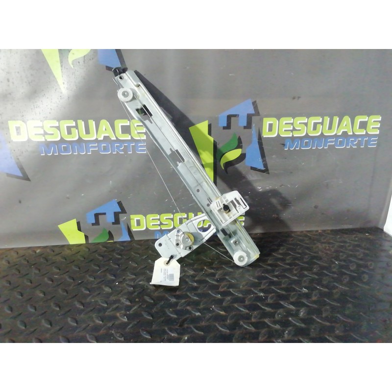 Recambio de elevalunas trasero derecho para renault megane ii classic berlina confort authentique referencia OEM IAM 8200028075 
