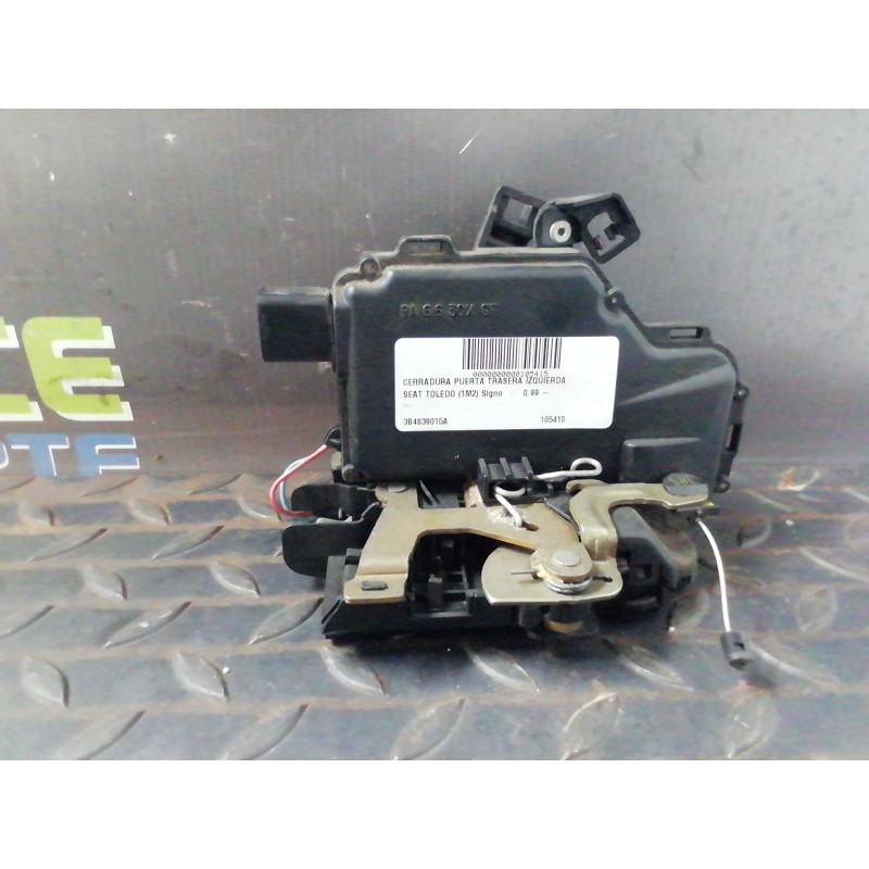 Recambio de cerradura puerta trasera izquierda para seat toledo (1m2) signo referencia OEM IAM 3B4839015A  