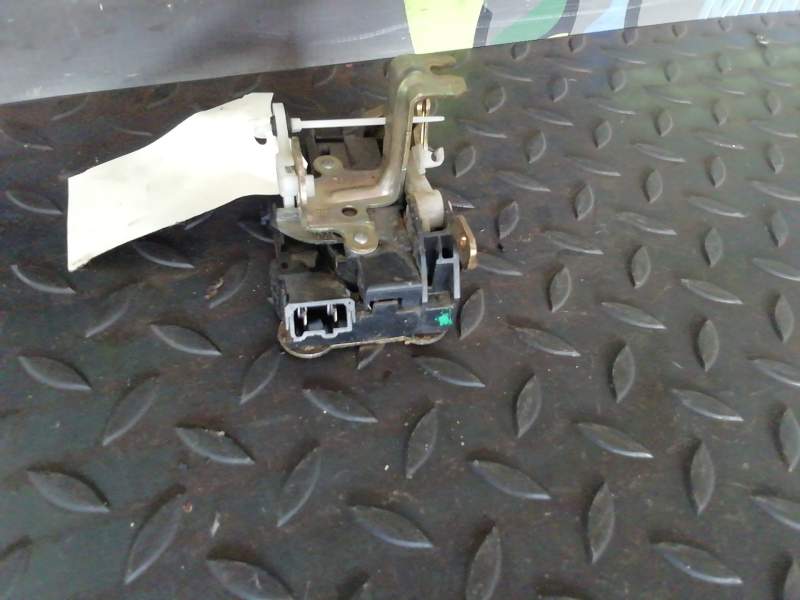 CERRADURA MALETERO / PORTON 
