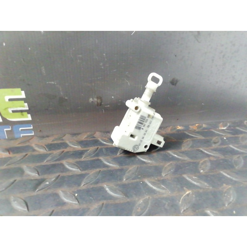 Recambio de motor cierre centralizado porton para seat toledo (1m2) signo referencia OEM IAM 3B0959781B  