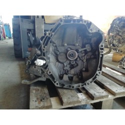 Recambio de caja cambios para renault clio iii confort dynamique referencia OEM IAM 8200284803  