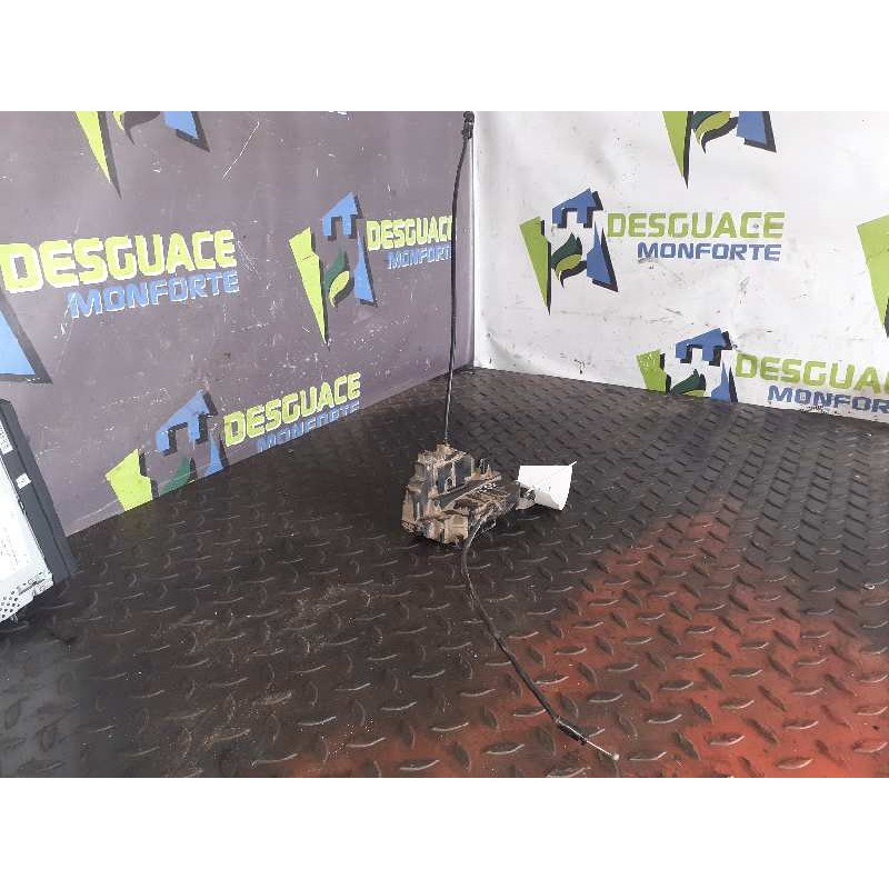 Recambio de cerradura puerta trasera derecha para renault clio iii confort dynamique referencia OEM IAM   