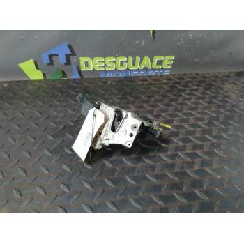 CERRADURA PUERTA DELANTERA IZQUIERDA A2027201235 