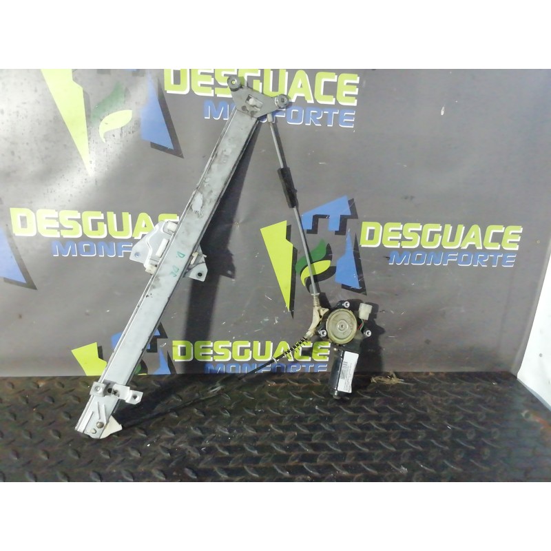 Recambio de elevalunas delantero derecho para mitsubishi montero (v20/v40) 3000 v6 glx (4-ptas.) referencia OEM IAM MB517476  