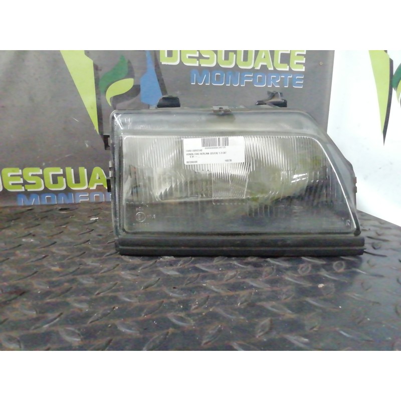 Recambio de faro derecho para honda civic berlina (eg/eh) 1.3 cat referencia OEM IAM 90728800B  