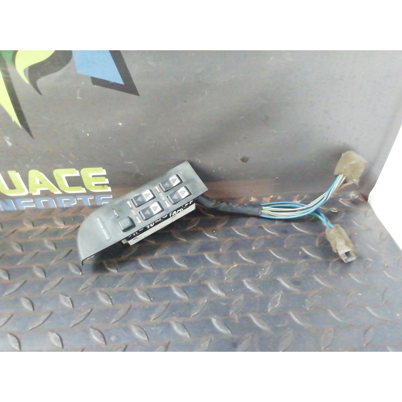 Recambio de mando elevalunas delantero izquierdo para ssangyong actyon 2.0 td cat referencia OEM IAM 8581003510  