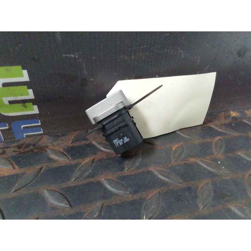 Recambio de warning para ford focus berlina (cap) 1.6 ti-vct cat referencia OEM IAM 13A350AB  