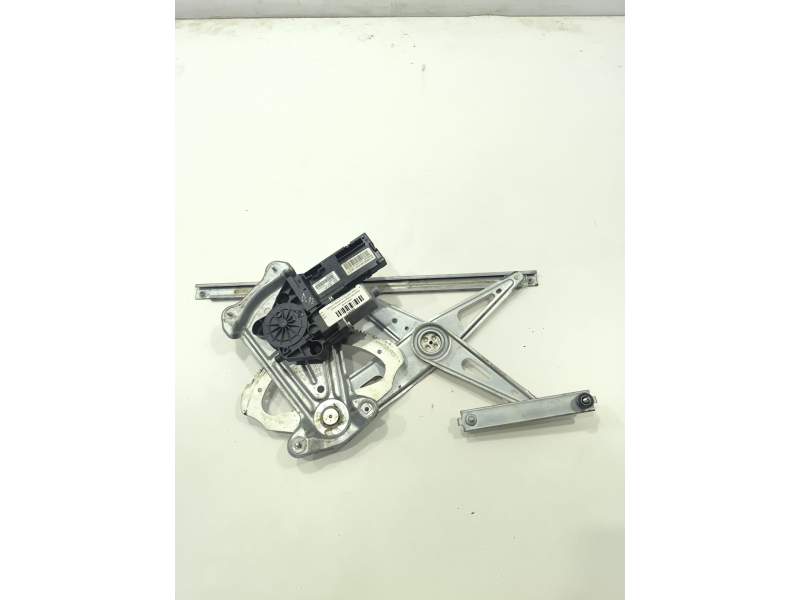 ELEVALUNAS DELANTERO IZQUIERDO 807310246R 