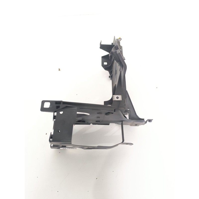 Desguace MonforteSOPORTE FARO DERECHO 002060590 5164720079310 BMWSoporte faro derecho|Desguace Monforte
