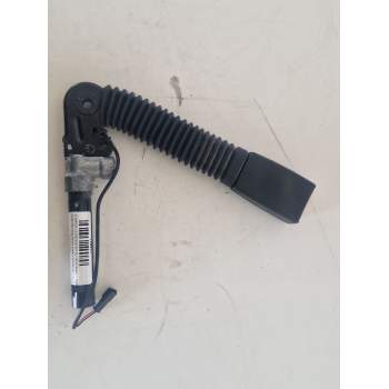 Recambio de pretensor airbag delantero izquierdo para bmw 5 (f10) 530 d xdrive referencia OEM IAM 615796400D 609441200E 