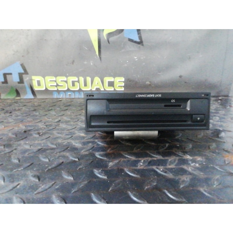 Recambio de sistema audio / radio cd para seat leon (5f1) style referencia OEM IAM 5QA035824A  