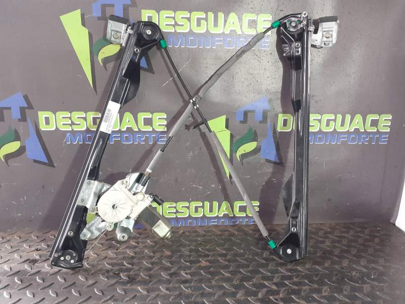 ELEVALUNAS DELANTERO DERECHO D2R5A XS4123200 