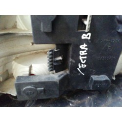 Recambio de piloto trasero derecho para opel vectra b berlina 1.8 16v cat referencia OEM IAM 90568049  