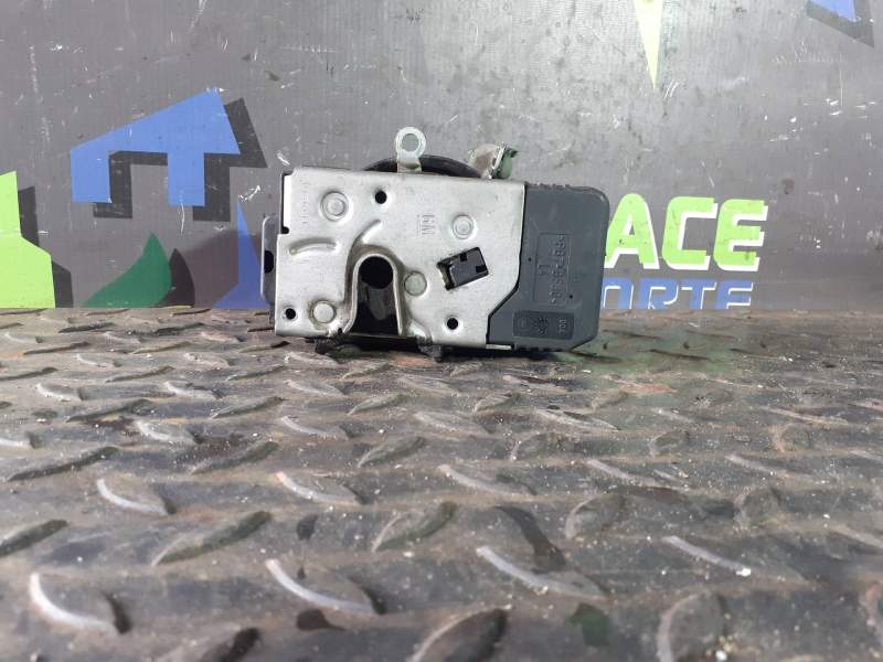 CERRADURA PUERTA DELANTERA IZQUIERDA 13154791 