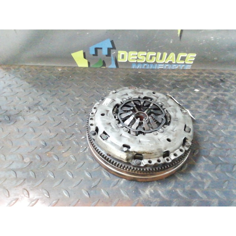 Recambio de kit embrague para seat leon (5f1) style referencia OEM IAM 04L141025C  