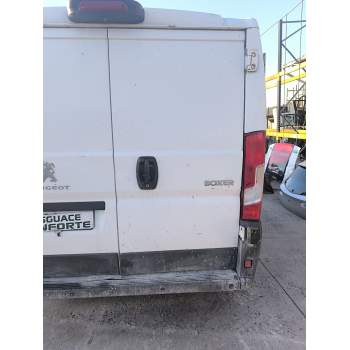 PUERTA TRASERA DERECHA 