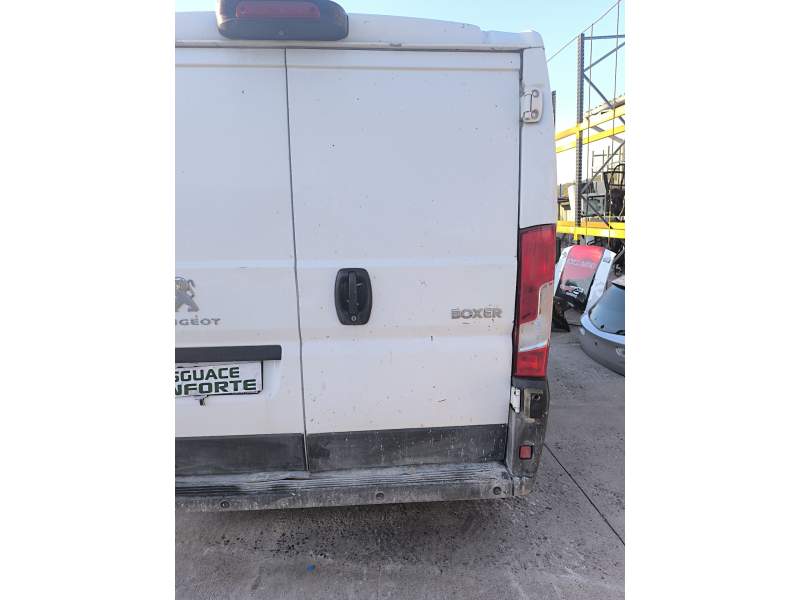 PUERTA TRASERA DERECHA 