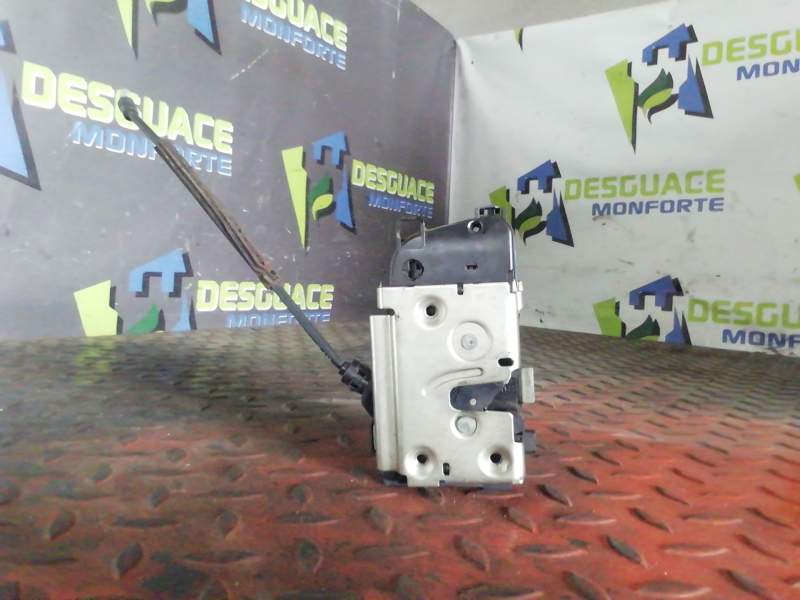 CERRADURA PUERTA TRASERA IZQUIERDA 