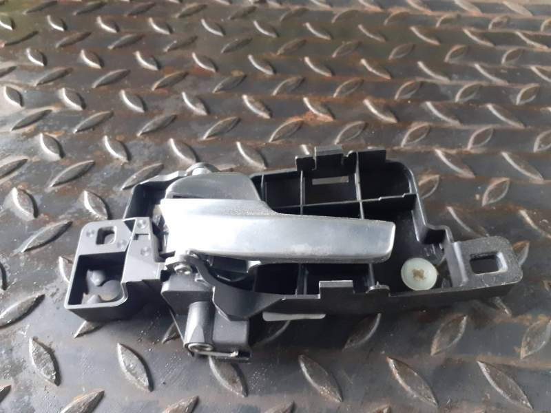 MANETA INTERIOR TRASERA IZQUIERDA 6M21U22601 