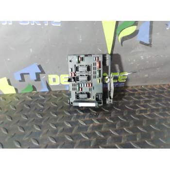 CAJA RELES / FUSIBLES 9650663980 B4 