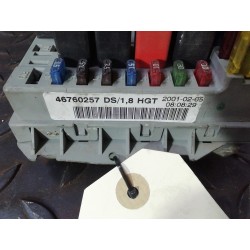 Recambio de caja reles / fusibles para fiat punto berlina (188) 1.9 jtd cat referencia OEM IAM 46760257DS  