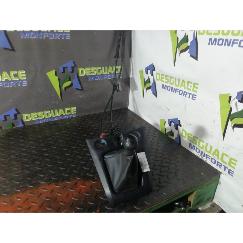 Recambio de palanca cambio para nissan nv 200 (m20) kasten premium referencia OEM IAM 112102593  