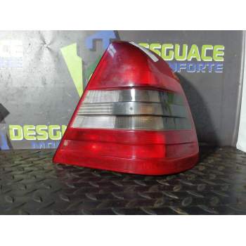 PILOTO TRASERO DERECHO 2028201264 