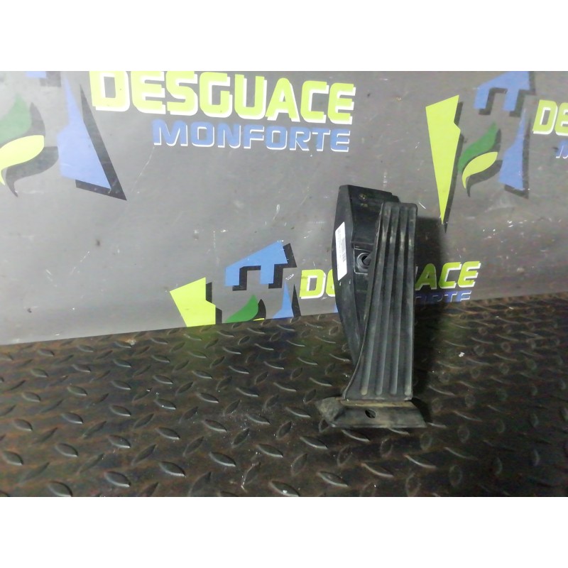 Recambio de pedal acelerador para bmw serie 3 berlina (e90) 320d referencia OEM IAM 35426772645  