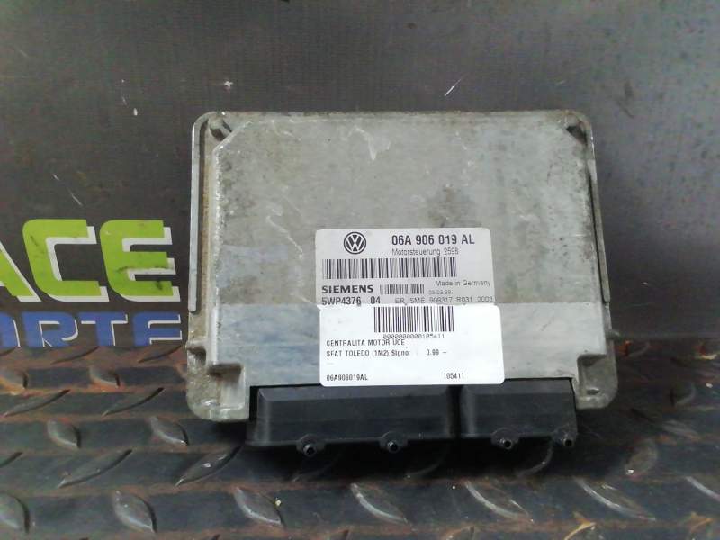 CENTRALITA MOTOR UCE 06A906019AL 
