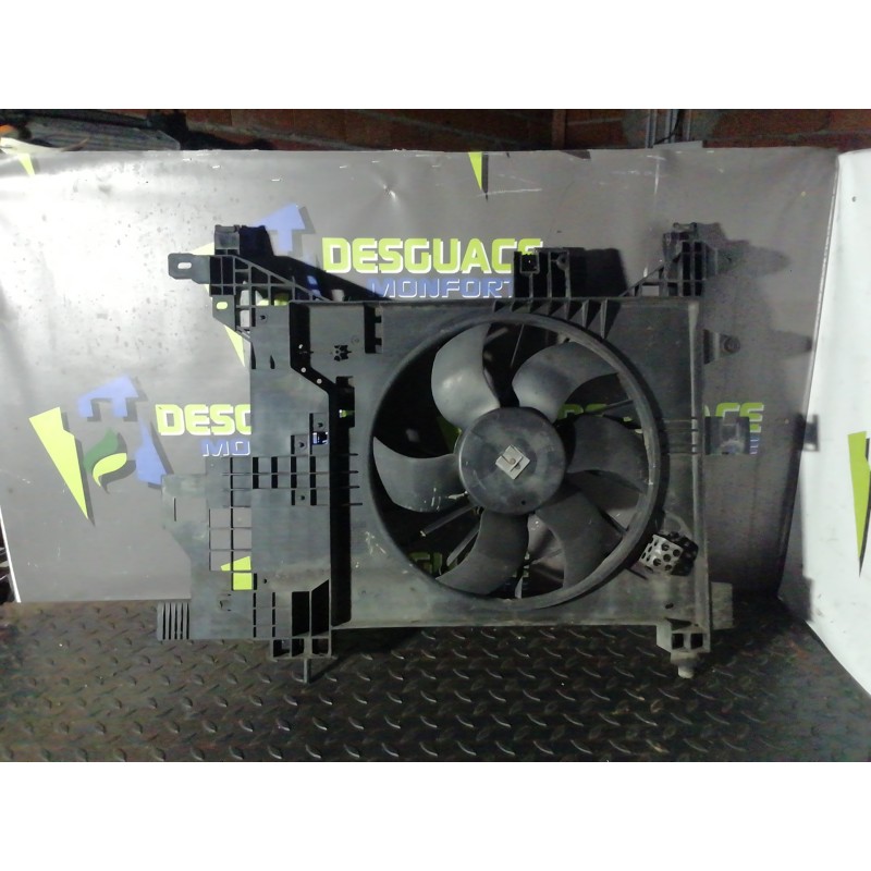 Recambio de electroventilador para dacia duster laureate 4x4 referencia OEM IAM 214819914  