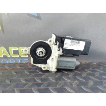 MOTOR ELEVALUNAS DELANTERO DERECHO F005S00028 