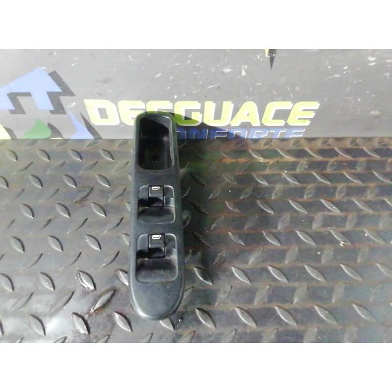 Recambio de mando elevalunas delantero izquierdo para peugeot 307 (s1) xn referencia OEM IAM 96351623XT  