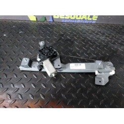 Recambio de elevalunas trasero derecho para dacia duster laureate 4x4 referencia OEM IAM 8200733832D  